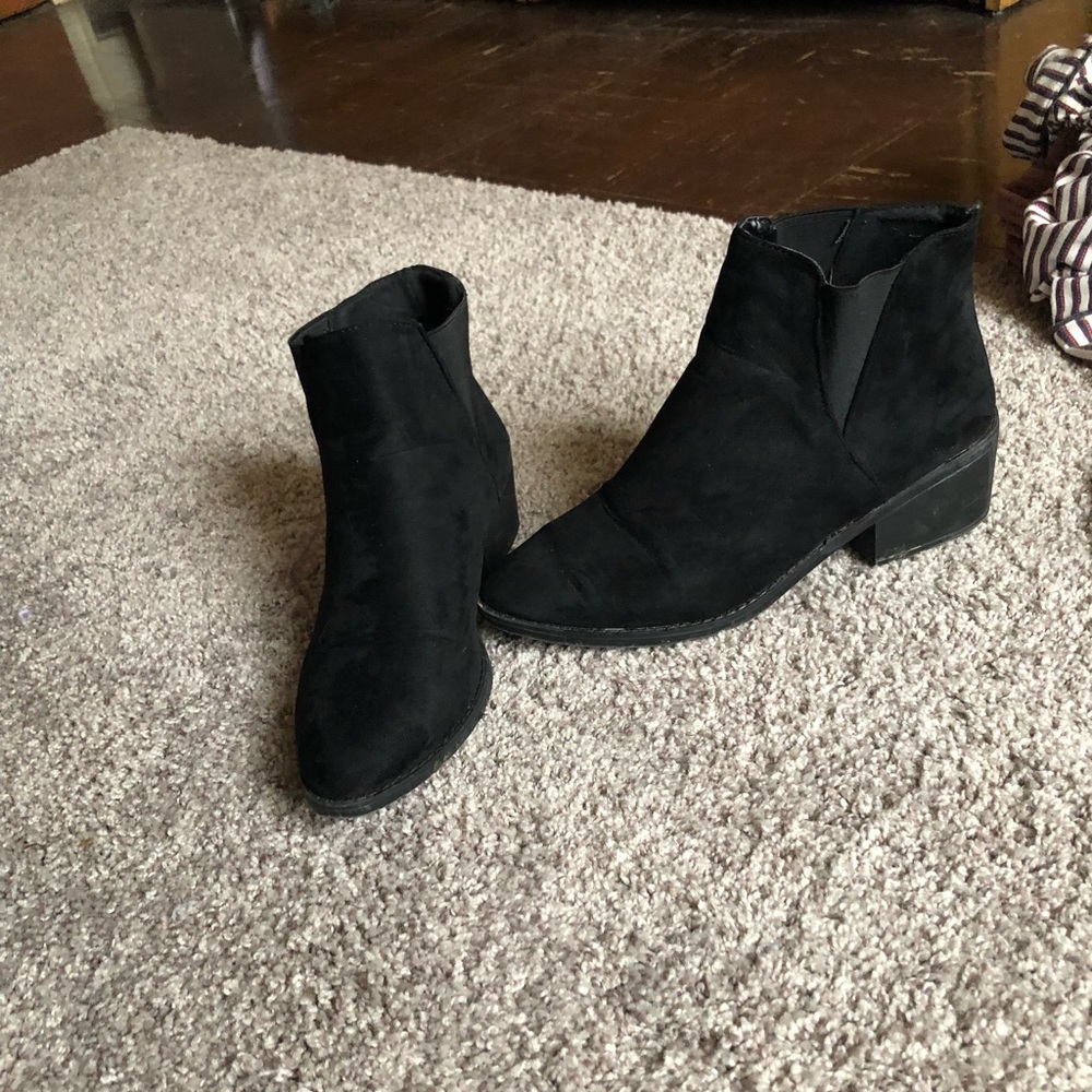 black booties